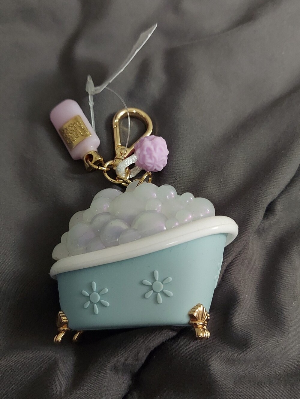 Bubble bath pocketback holder by bath and body works